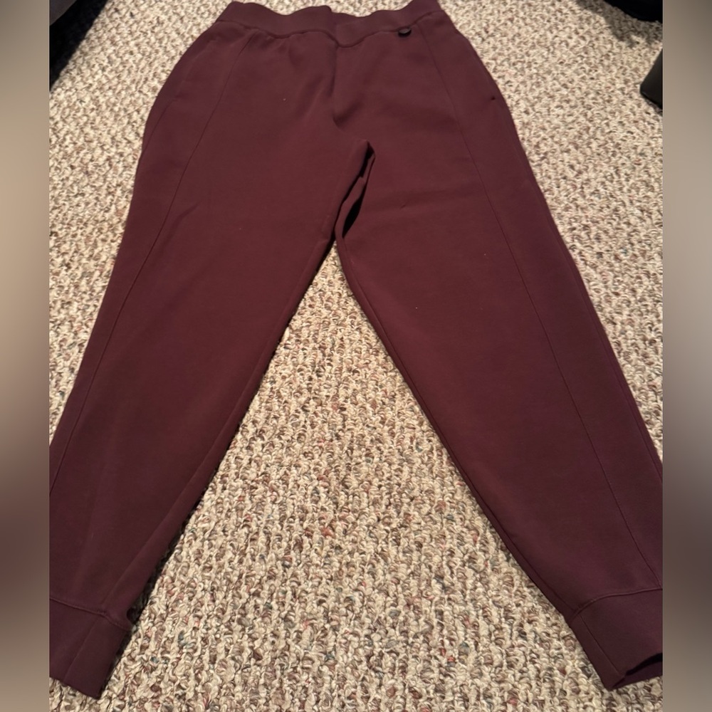 Brand New Nike Women's 24.7 ImpossiblySoft Mid-Rise Joggers size Medium